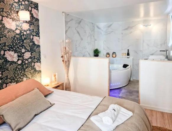 Majord'Home Spa 4*-L'élégance-Balnéo Vieille Ville Annecy Extérieur photo