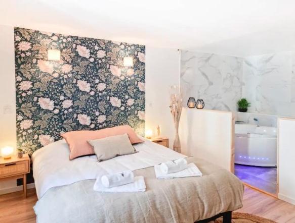 Majord'Home Spa 4*-L'élégance-Balnéo Vieille Ville Annecy Extérieur photo